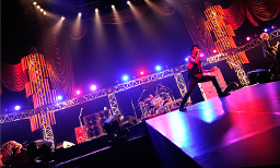 ONE OK ROCK